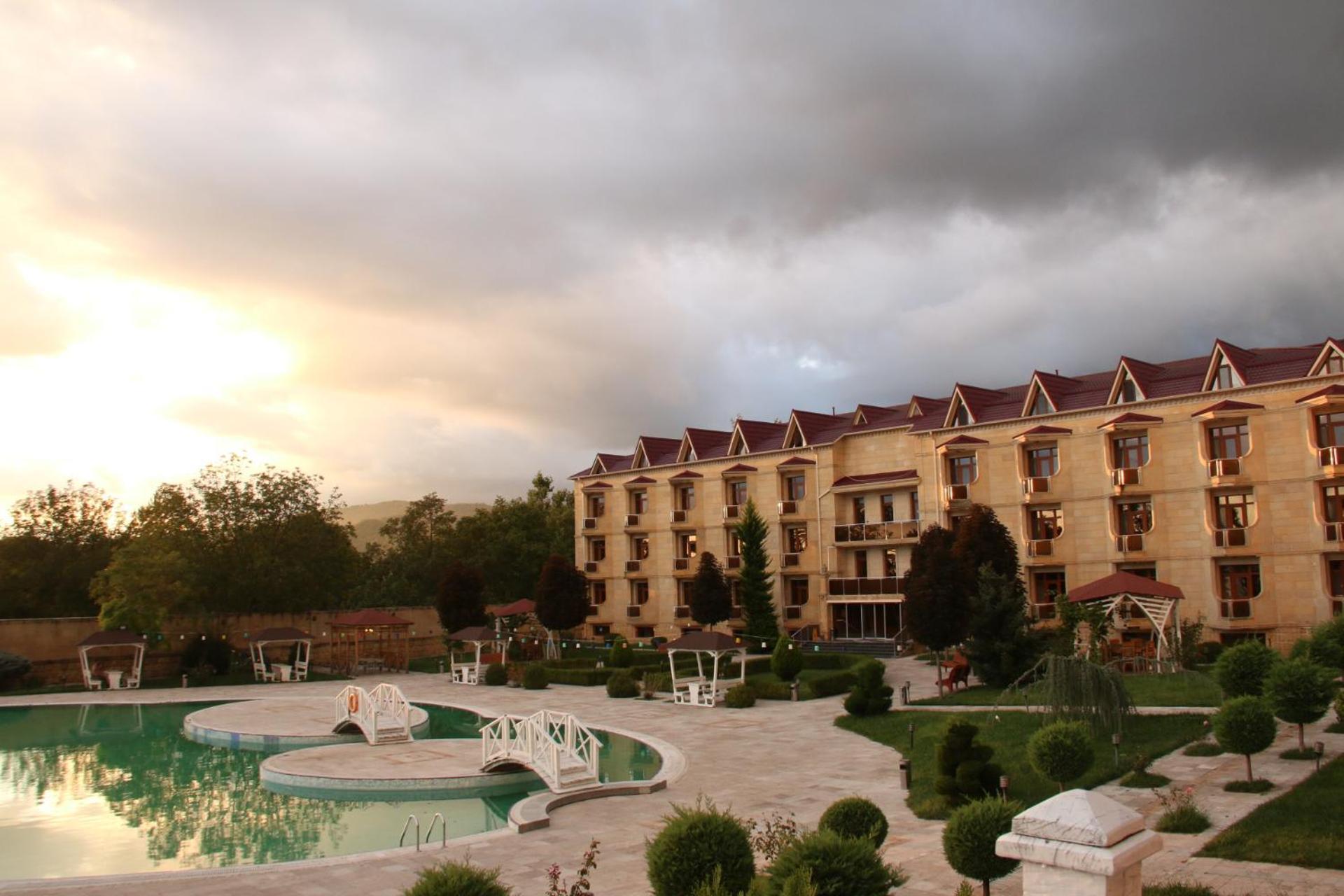 Gabala Yeddi Gozel Hotel Экстерьер фото