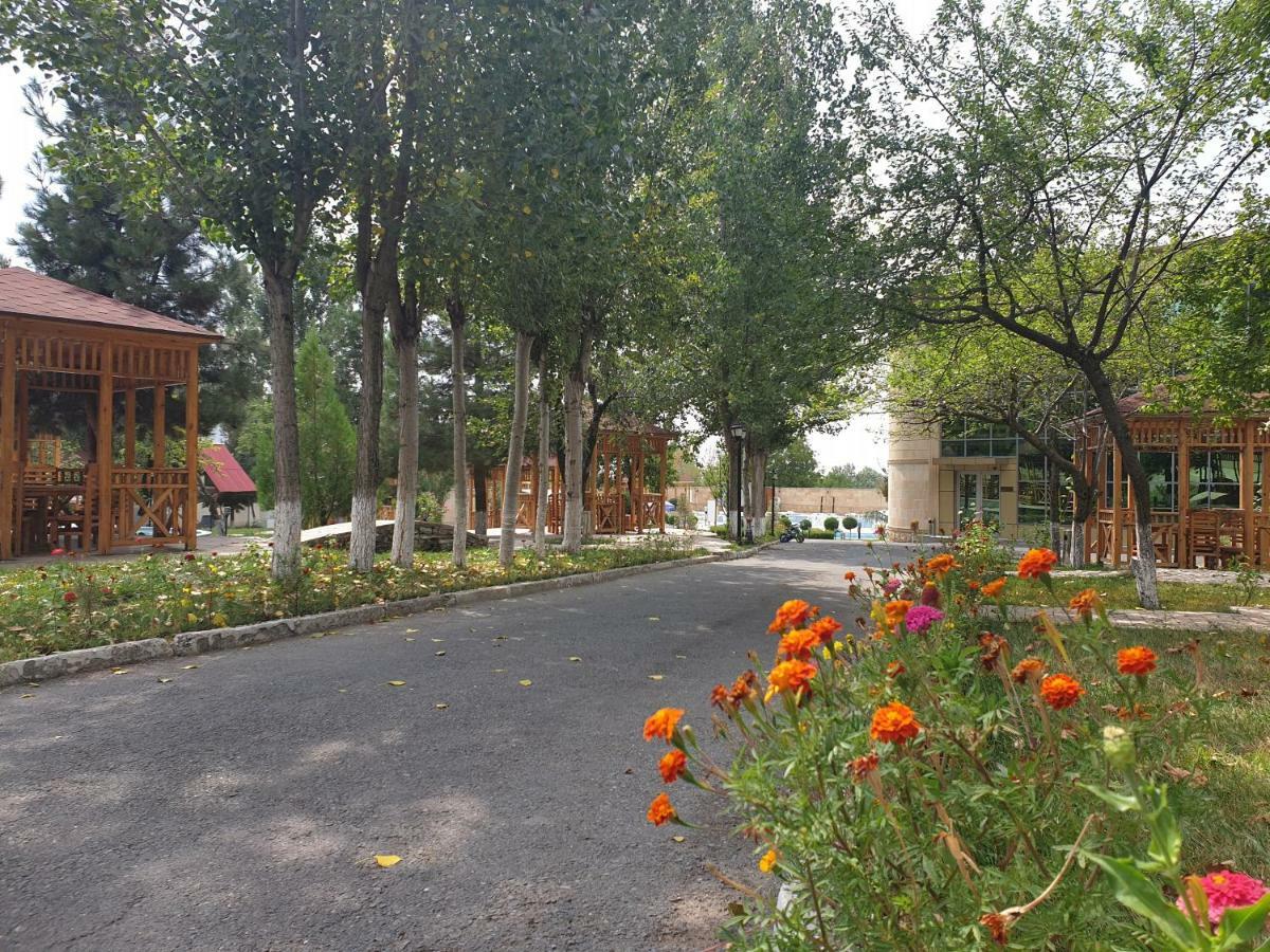 Gabala Yeddi Gozel Hotel Экстерьер фото
